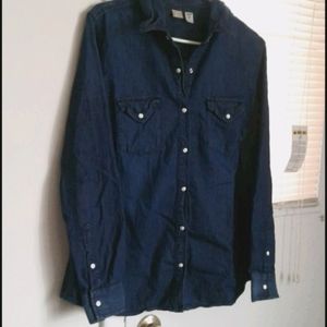 Womens/Juniors denim collar marble snap button top